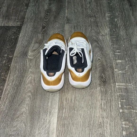 Jordan 11 low closing  ceremonies, Gold and White Sneakers 6y no box EUC - Picture 4 of 7